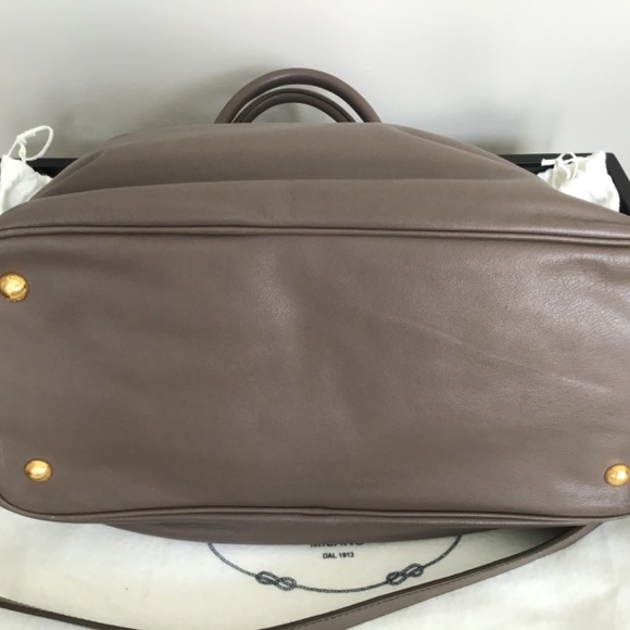 Prada Bag - Picture 3 of 5